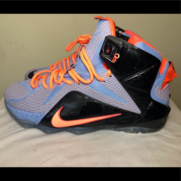 NIKE 684593 488 LEBRON JAMES 12 Easter 9.5 ✨SOLD✨ - Picture 3 of 8